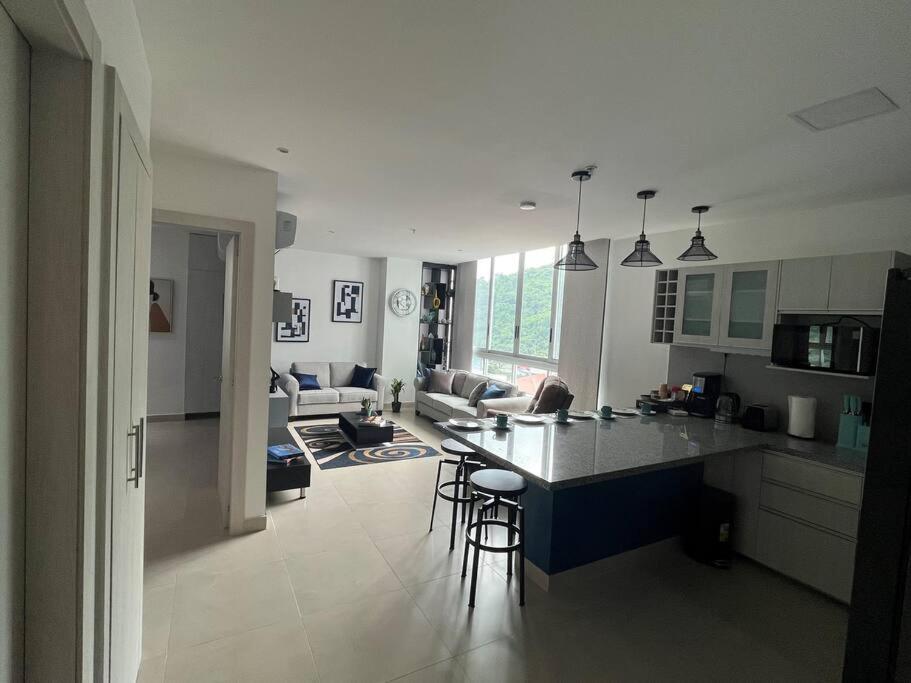 New Luxury Apartment With King - Size Bed Ceibos Γκουαγιακίλ Εξωτερικό φωτογραφία